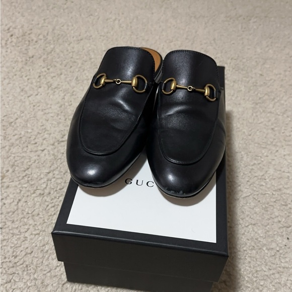 Gucci
Princetown Leather Slipper - Picture 8 of 8